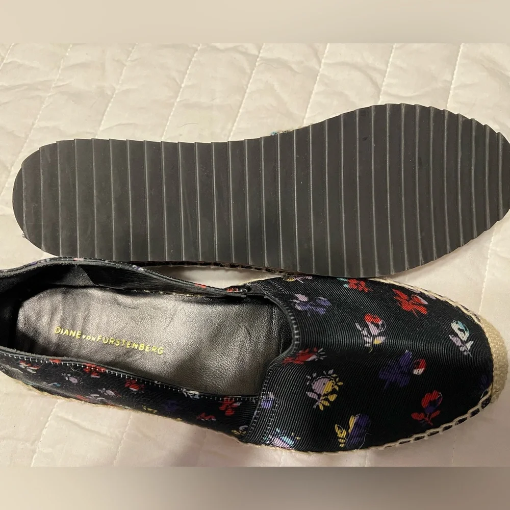 Diane Von Furstenberg Black Floral Espadrille Flats Shoes Women's‎ 9M